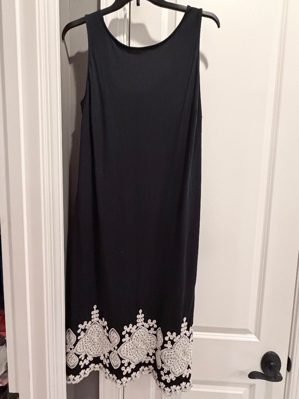 Blank and white cotton sleeveless dress. Size XXL
